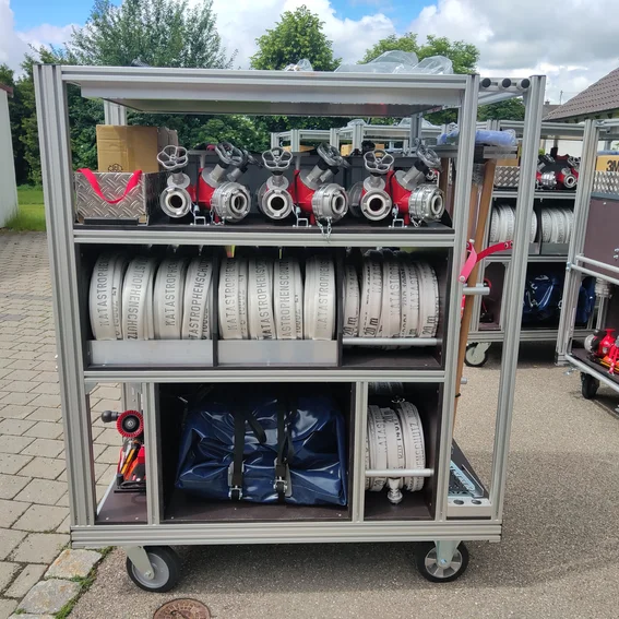 RollwagenVegetationsbrandbekaempfung2.jpg